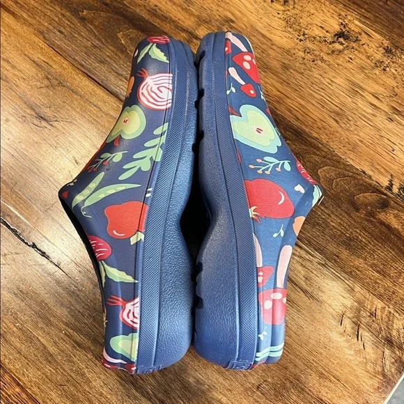 Tote’s Women 8 Ultra Tough Super Comfy Lightweight Durable Gardening Clog Veggie - Picture 6 of 11